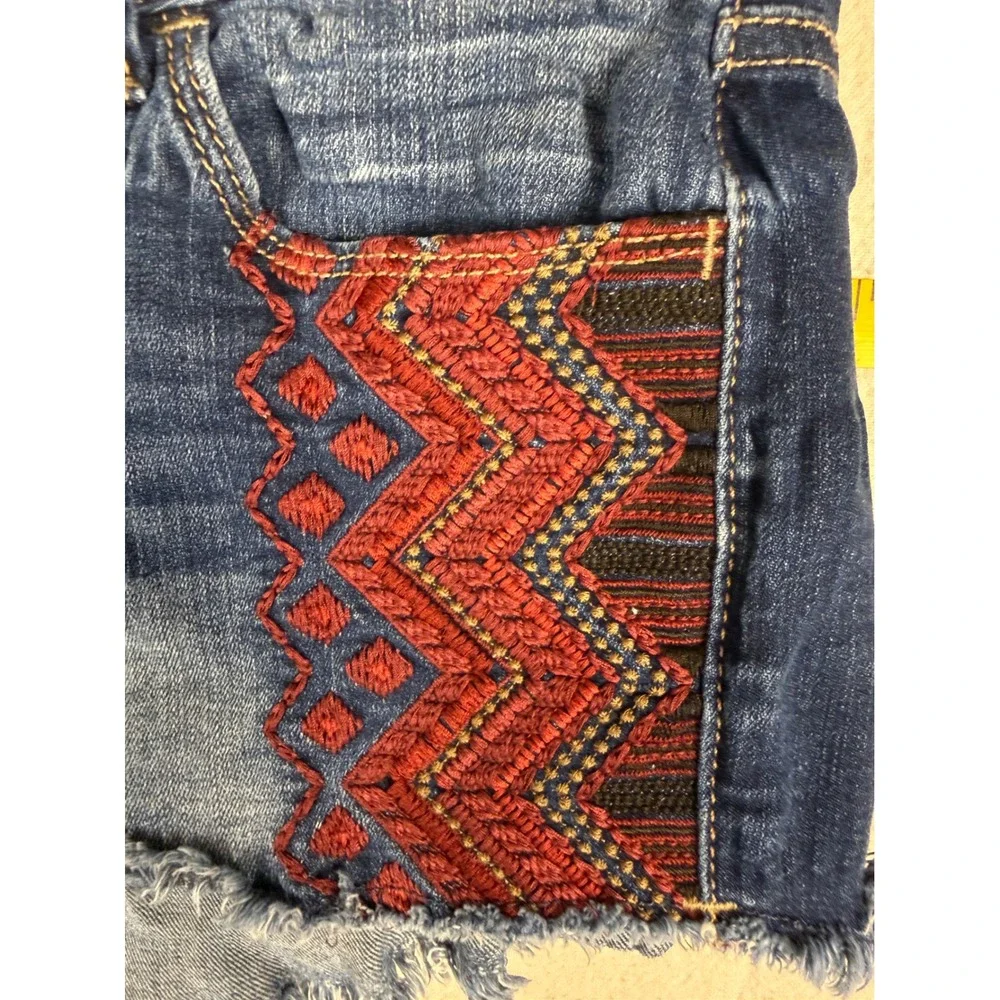 Express Denim Boho Embroidered Shorts Women 6 Y2K Jean Frayed Hem Indie Festival